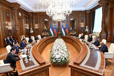 Uzbekistan and Azerbaijan Presidents Discuss the Progress in Implementing Tasks to Strengthen Practical Cooperation