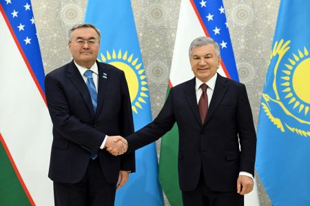 Ўзбекистон Президенти Қозоғистон билан кўп қиррали ҳамкорликни янада кенгайтириш муҳимлигини таъкидлади