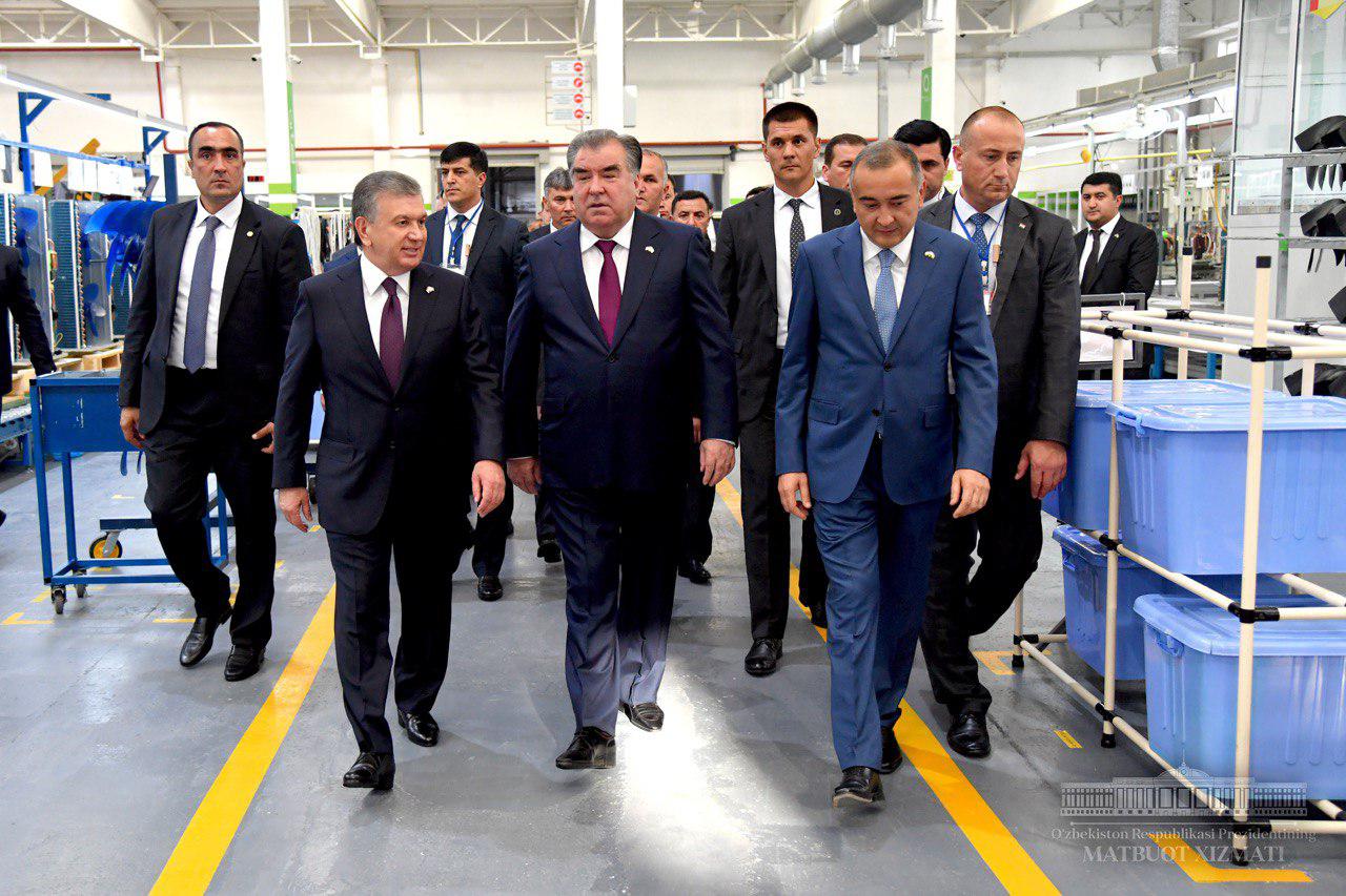 Presidents visited Artel plant in Tashkent