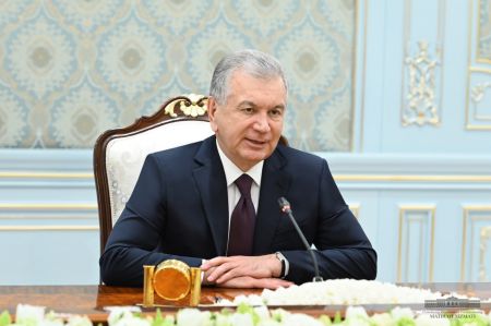 Uzbek President Underscores Importance of Accelerating Cooperation Projects with Kyrgyzstan