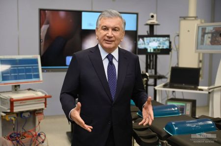 Uzbek President Visits New Medical Centres