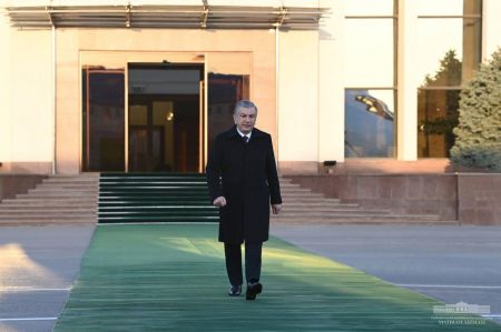 Shavkat Mirziyoyev Leaves for Russia