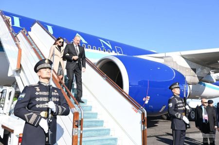 Ilham Aliyev Arrives in Samarkand