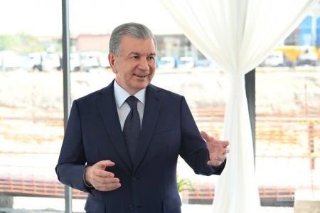 President Familiarized with the New Projects of Uzbek Metallurgical Plant