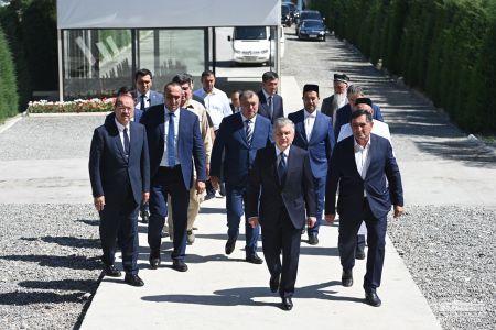 Prezident Samarqanddagi bunyodkorlik ishlarini ko‘zdan kechirdi