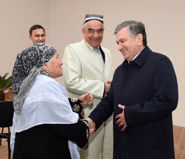 President Shavkat Mirziyoyev examined a new general education school in Sergeli district