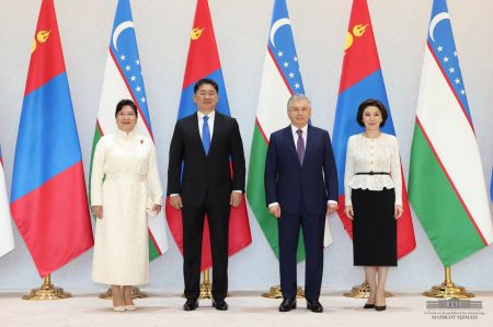 Состоялась торжественная церемония встречи Президента Монголии