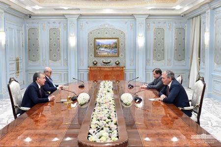 President Meets with Russian Delegation