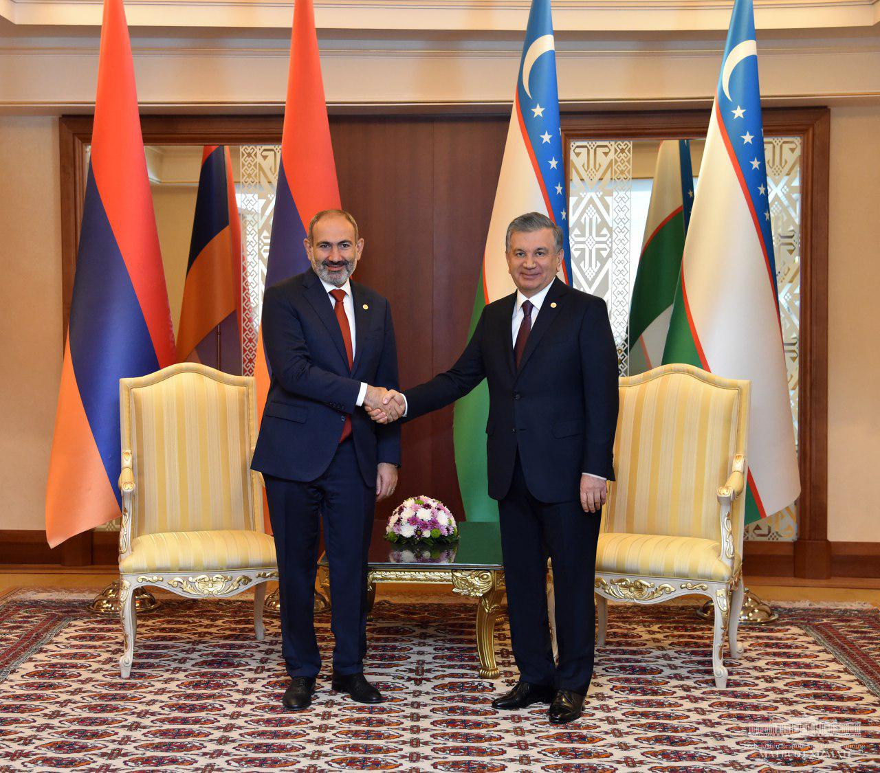 Президент Узбекистана принял Премьер-министра Армении