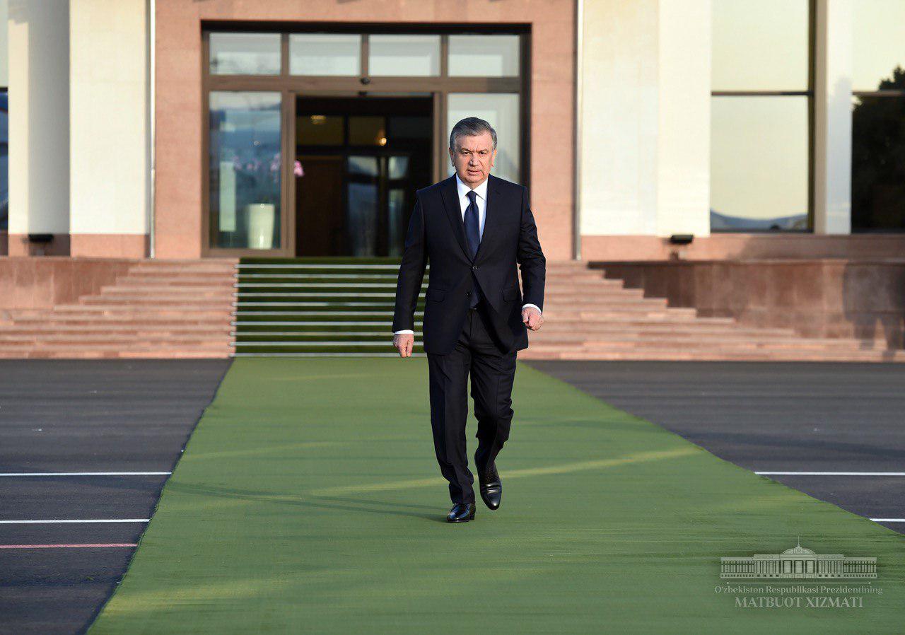 Prezident Shavkat Mirziyoyev Qirgʻizistonga joʻnab ketdi