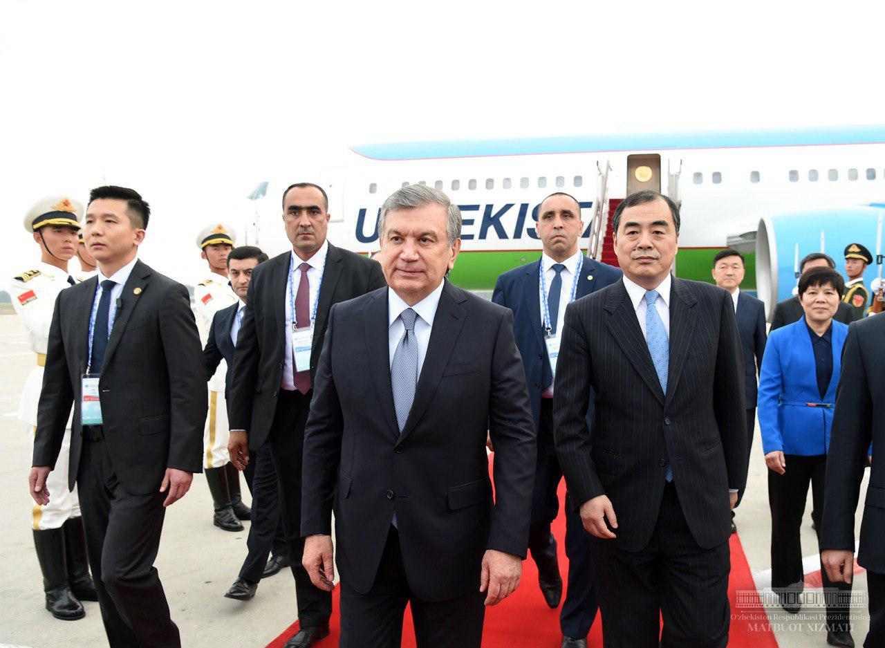 President of Uzbekistan arrives in Qingdao