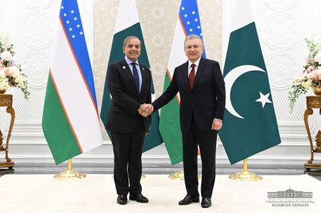 Leaders of Uzbekistan and Pakistan Discuss the Issues of Further Expanding Bilateral Partnership