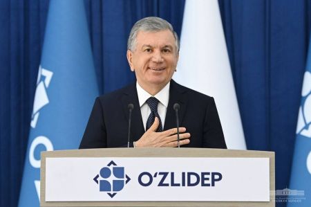 Shavkat Mirziyoyev buxoroliklarni o‘zining saylovoldi dasturi bilan tanishtirdi