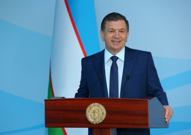 A groundbreaking ceremony for a modern oil refinery complex held in Jizzakh region