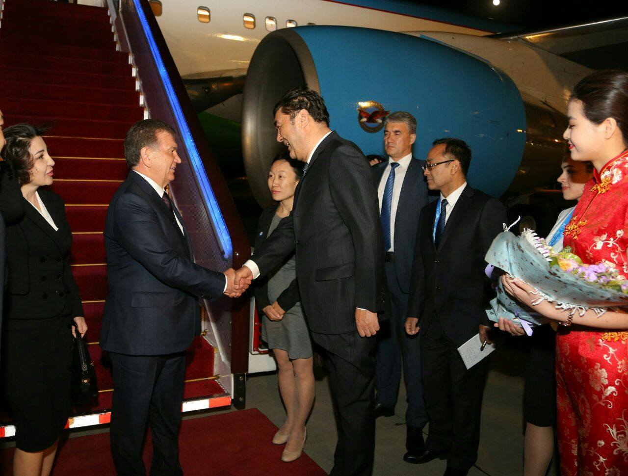 Shavkat Mirziyoyev arrives in Beijing