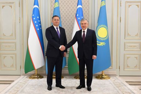 Uzbek President Underscores the Importance of Further Enhancing Multifaceted Cooperation with Kazakhstan