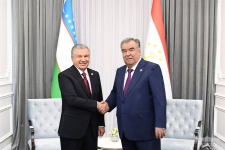 Uzbekistan and Tajikistan Leaders Discuss Current Issues of Bilateral Cooperation
