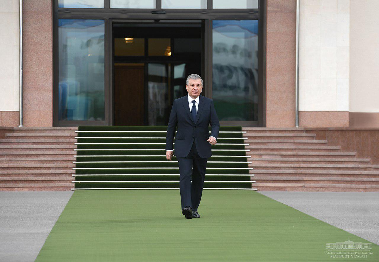 Президент вылетел в Баку