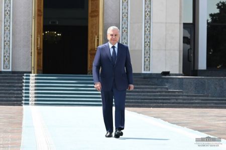 Uzbek President Departs for Azerbaijan