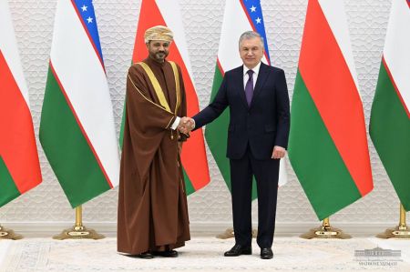 Президент Узбекистана отметил важность эффективной реализации потенциала сотрудничества с Оманом