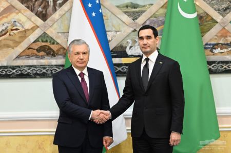 President Shavkat Mirziyoyev meets with Turkmen Leader