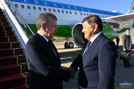 The President of Uzbekistan Arrives in Kyrgyzstan