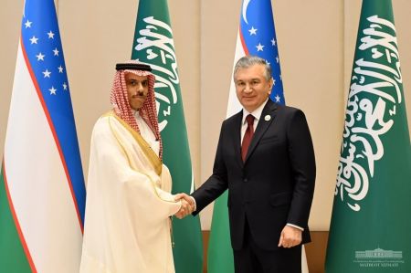 Shavkat Mirziyoyev Receives the Saudi Foreign Minister