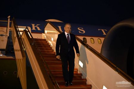 President Shavkat Mirziyoyev Arrives in Baku