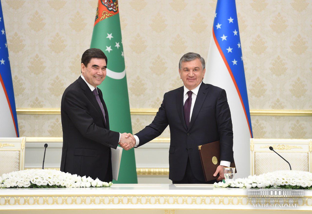 Shavkat Mirziyoyev va Gurbanguli Berdimuhamedov Qo‘shma bayonotni imzoladilar