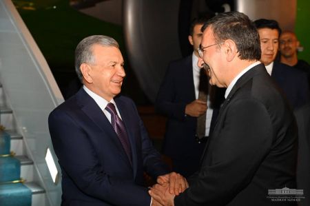 Uzbek President Arrives in Ankara