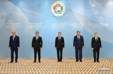 President Delivers a Speech at the Consultative Meeting of the Heads of Central Asian States