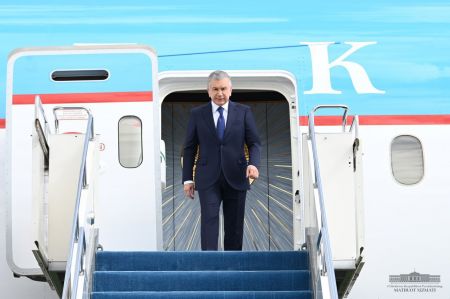 Президент Узбекистана прибыл в Астану