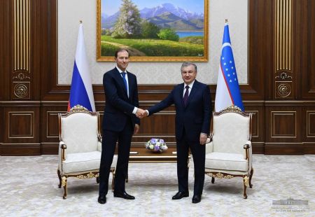 President of Uzbekistan Receives the Russian Delegation