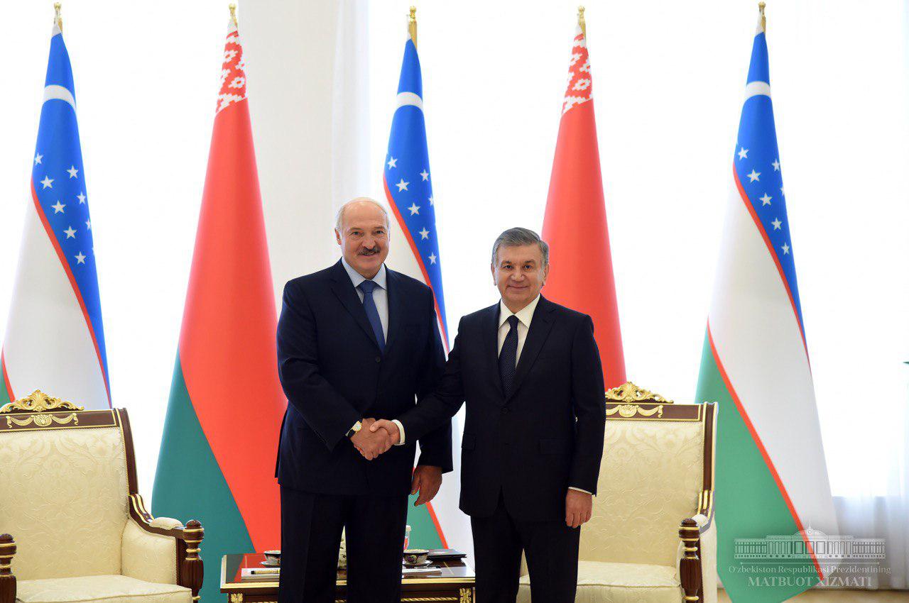 Aleksandr Lukashenko Shavkat Mirziyoyevni Belarusga taklif etdi