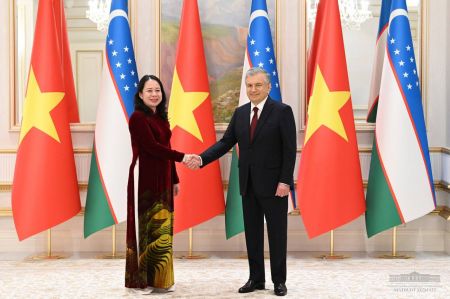 President of Uzbekistan Calls for the Major Expansion of Mutually Beneficial Cooperation with Vietnam
