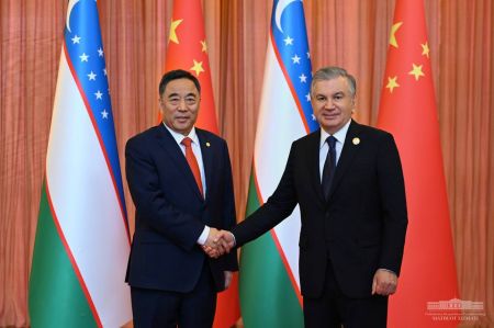 Uzbek President For Expansion of Practical Cooperation with “China Energy” Concern