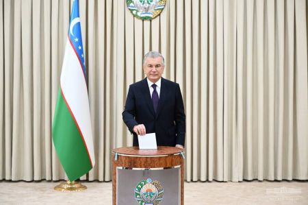 Shavkat Mirziyoyev Votes in Referendum