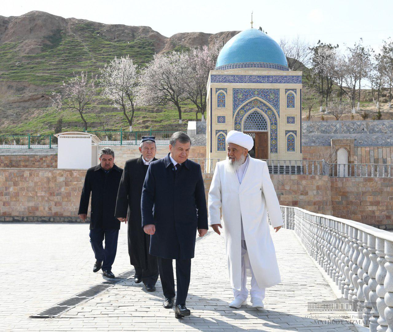 The President Visits the Renovated Chashma Historical Complex and Talks with Intellectuals