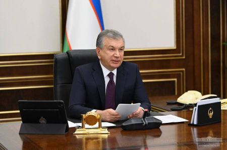 President of Uzbekistan Takes Part in the Supreme Eurasian Economic Council Meeting