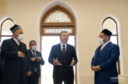 Shavkat Mirziyoyev Arrives in Kashkadarya