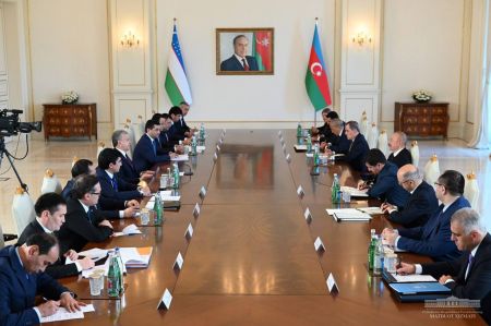 Состоялись переговоры делегаций Узбекистана и Азербайджана в расширенном формате
