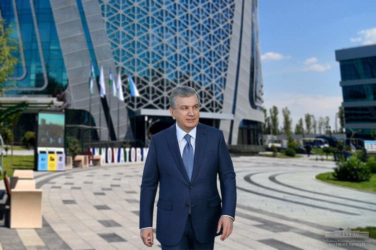 The President visits the new building of Innovation Ministry