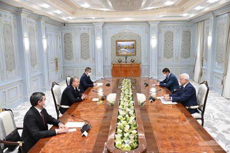 President of the Republic of Uzbekistan Receives the Head of Russian Company LUKOIL