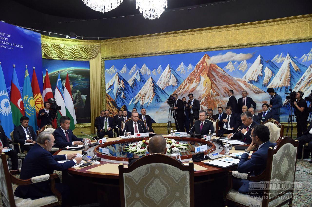 Президент Шавкат Мирзиёев выступил на саммите Совета сотрудничества тюркоязычных государств