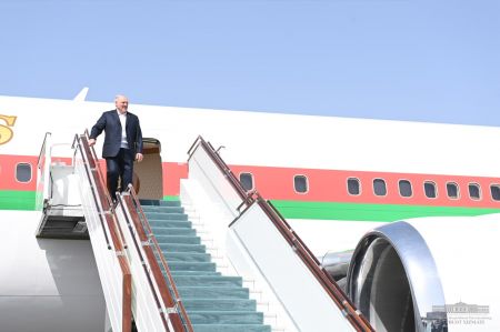 President of Belarus Arrives in Samarkand