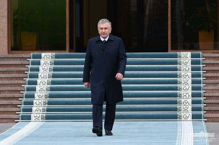 President of Uzbekistan Departs for Kazakhstan