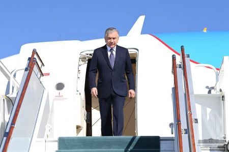 Президент начал поездку в Сурхандарьинскую область