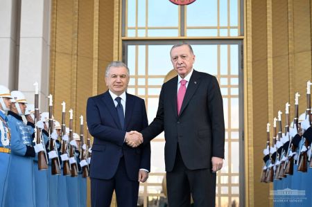 Президенты Узбекистана и Турции обсудили вопросы дальнейшего расширения многопланового партнерства
