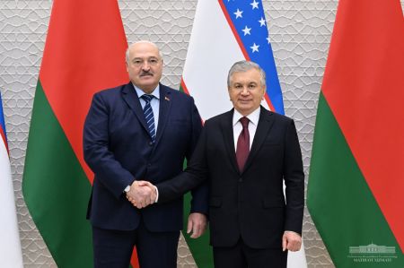 Беларусь Президентини тантанали кутиб олиш маросими бўлди