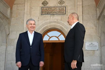 Президент Узбекистана посетил город Шушу